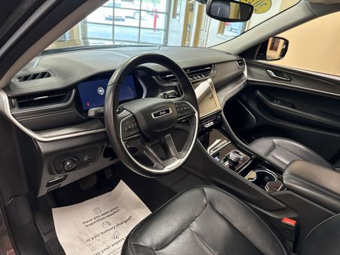 Used 2021 Jeep Grand Cherokee L Limited image 40