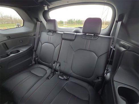 Used 2024 Honda Pilot TrailSport image 30