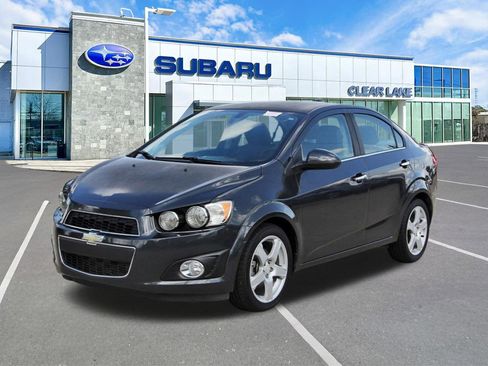 Used 2015 Chevrolet Sonic LTZ FWD image 3