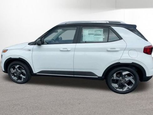 New 2026 Hyundai Venue SEL FWD image 5
