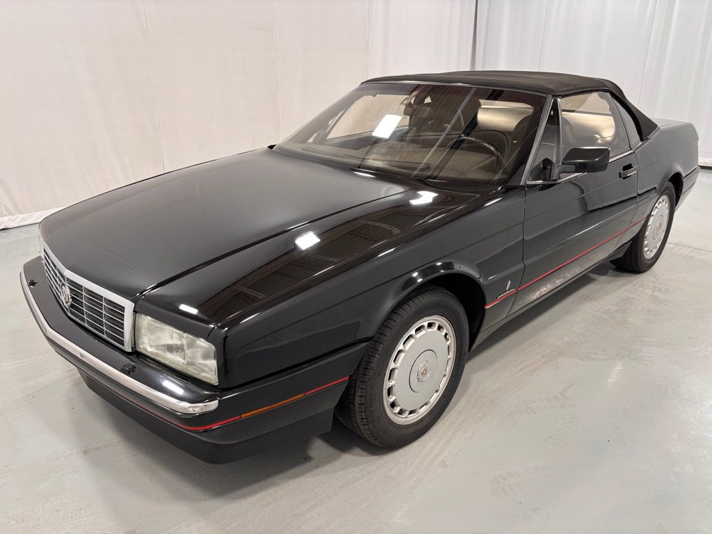 Used 1992 Cadillac Allante FWD image 1