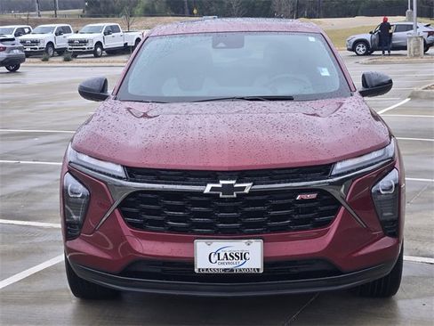 Certified 2024 Chevrolet Trax RS w/ Sunroof Package image 3