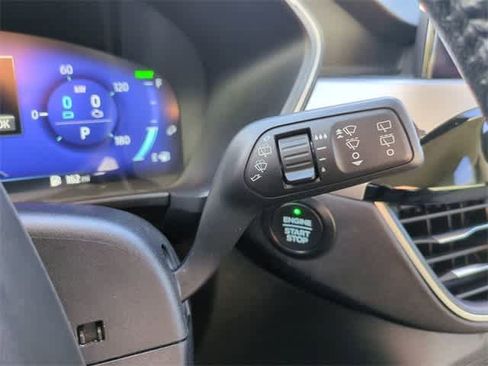 Used 2020 Ford Escape SE Sport image 25