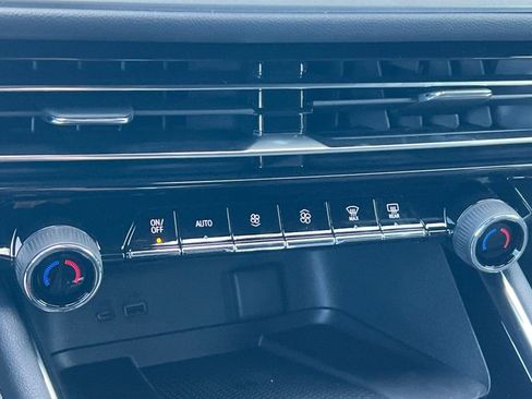 New 2026 Chevrolet Traverse LT w/ Driver Confidence Package image 17