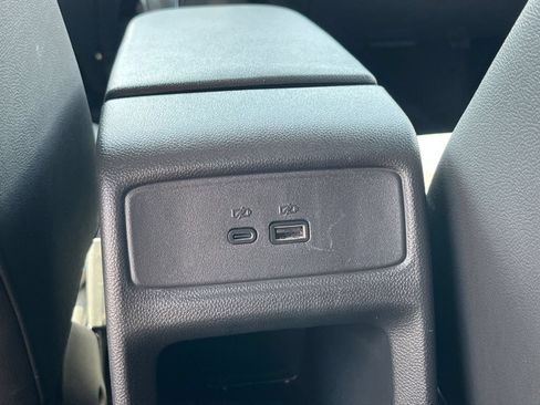 Used 2025 Chevrolet Trax LT FWD image 22