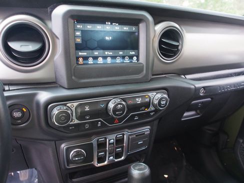 Used 2022 Jeep Wrangler Unlimited Sport AWD/4WD image 24
