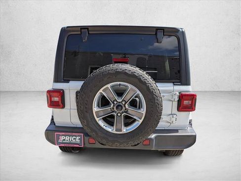 Used 2021 Jeep Wrangler Unlimited Sahara AWD/4WD image 4