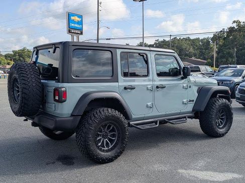 Used 2024 Jeep Wrangler Unlimited Sport AWD/4WD image 4