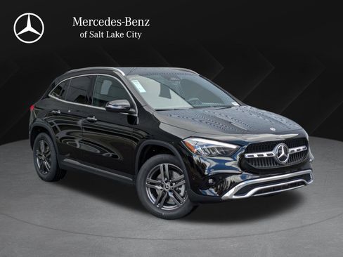New 2025 Mercedes-Benz GLA 250 4MATIC image 1