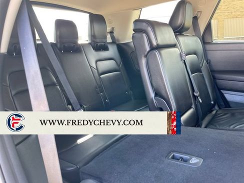 Used 2025 Nissan Pathfinder SL AWD/4WD image 39