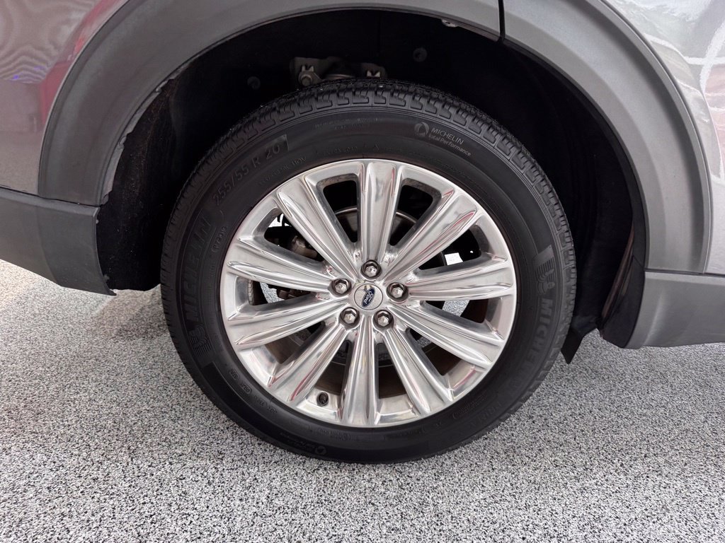 Used 2022 Ford Explorer Limited AWD/4WD image 10