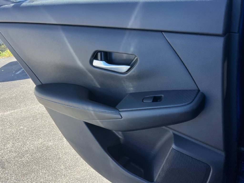 Used 2022 Nissan Sentra SV FWD image 20