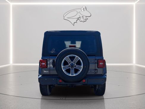 Used 2021 Jeep Wrangler Unlimited Sahara w/ LED Lighting Group AWD/4WD image 4