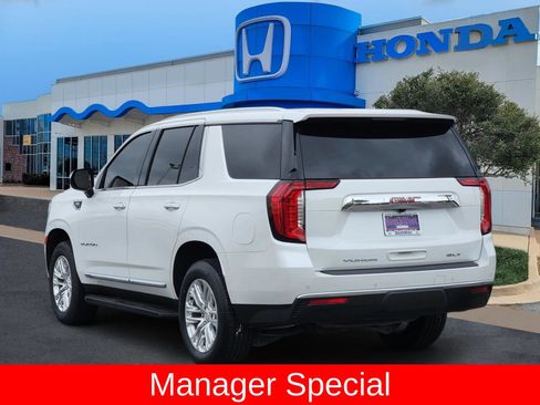 Used 2024 GMC Yukon SLT AWD/4WD image 4