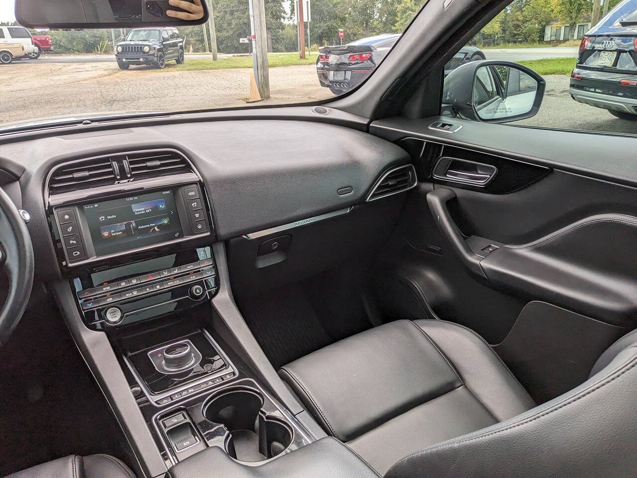 Used 2017 Jaguar F-PACE Premium AWD/4WD image 24