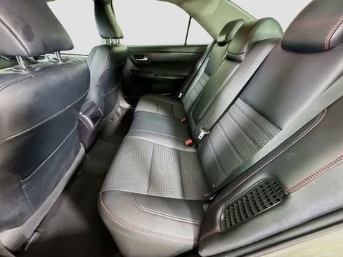 Used 2015 Toyota Camry SE w/ Moonroof Package image 23