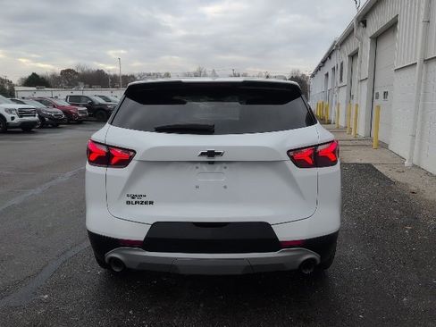 Certified 2022 Chevrolet Blazer LT w/ LPO, Black Accent Package image 6