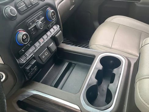 Certified 2022 Chevrolet Silverado 2500 LT w/ Convenience Package image 14