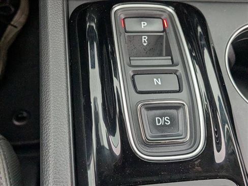 Certified 2023 Honda Pilot LX image 12