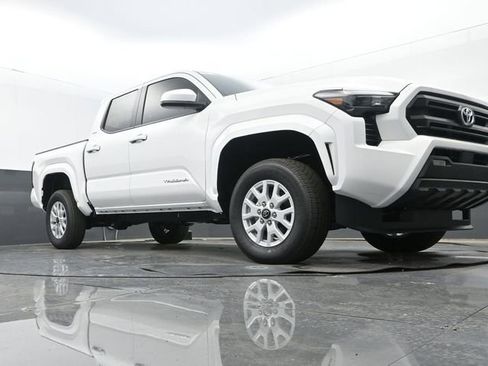 New 2026 Toyota Tacoma SR5 AWD/4WD image 22
