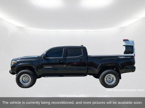 Used 2023 Toyota Tacoma TRD Sport RWD image 9