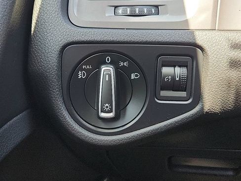 Used 2017 Volkswagen Golf Alltrack S AWD/4WD image 21
