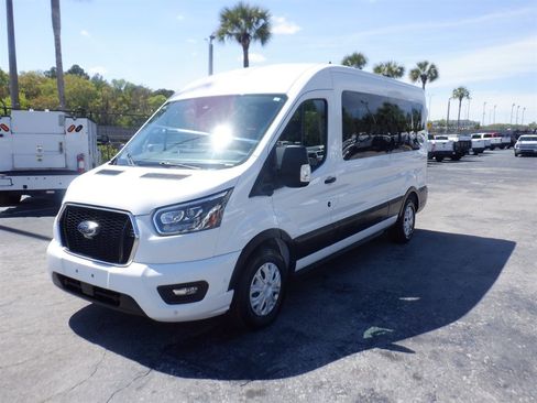Used 2023 Ford Transit 350 XLT image 4