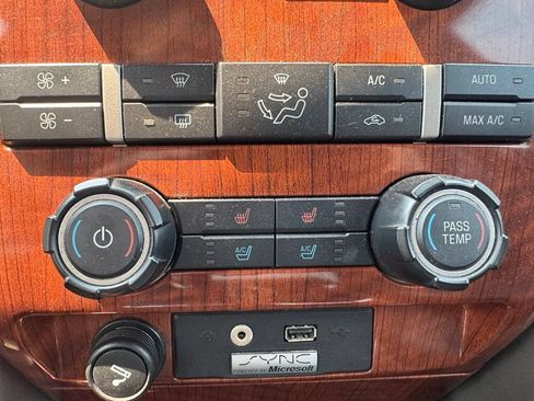 Used 2010 Ford F150 Lariat AWD/4WD image 13