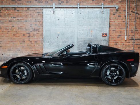 Used 2013 Chevrolet Corvette Grand Sport RWD image 34
