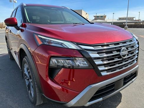 Certified 2025 Nissan Rogue SL w/ Tech Package image 8