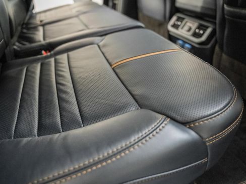 Certified 2022 Ford F150 Platinum w/ FX4 Off-Road Package image 40