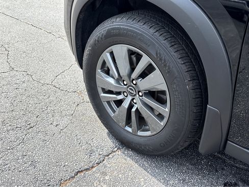 Used 2025 Nissan Pathfinder SV w/ SV Premium Package image 25