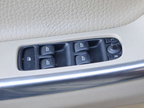 Used 2014 Volvo XC60 T6 image 14