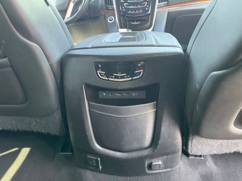 Used 2018 Cadillac Escalade Premium Luxury w/ LPO, Radiant Package image 27