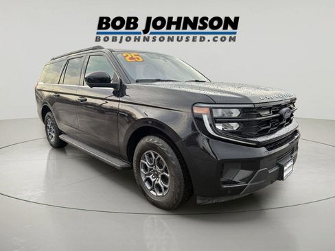 Used 2025 Ford Expedition Max Active AWD/4WD image 1