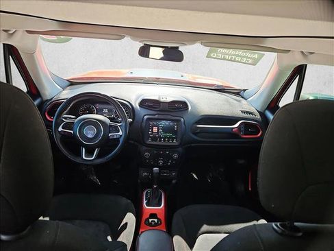 Used 2019 Jeep Renegade Trailhawk w/ UConnect 8.4 Nav Group AWD/4WD image 19