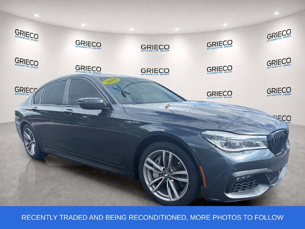 Used 2019 BMW 750i xDrive w/ Executive Package AWD/4WD image 1