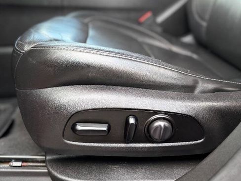 Used 2019 GMC Acadia SLT image 19