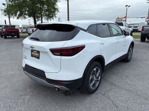 Used 2025 Chevrolet Blazer LT FWD image 5