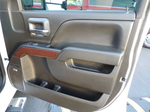 Used 2019 GMC Sierra 3500 SLT w/ Duramax Plus Package image 16