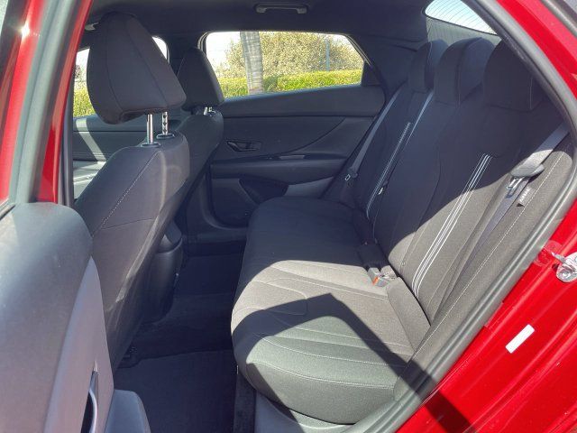 Used 2025 Hyundai Elantra Sport FWD image 23