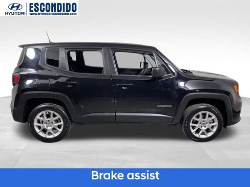 Used 2023 Jeep Renegade Latitude AWD/4WD image 7