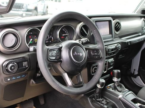 Used 2023 Jeep Wrangler Unlimited AWD/4WD image 27