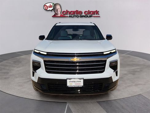 New 2026 Chevrolet Traverse High Country image 8