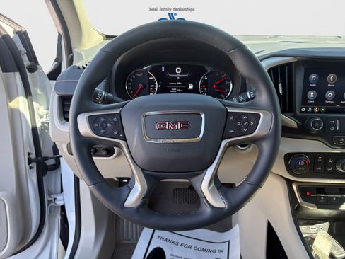 Used 2023 GMC Terrain Denali w/ Denali Premium Package AWD/4WD image 13