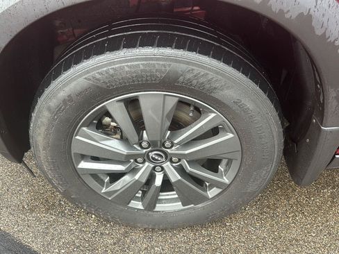 Used 2024 Nissan Pathfinder SV w/ Lighting Package (N92) AWD/4WD image 9