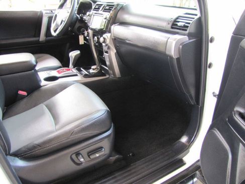 Used 2019 Toyota 4Runner SR5 Premium AWD/4WD image 23