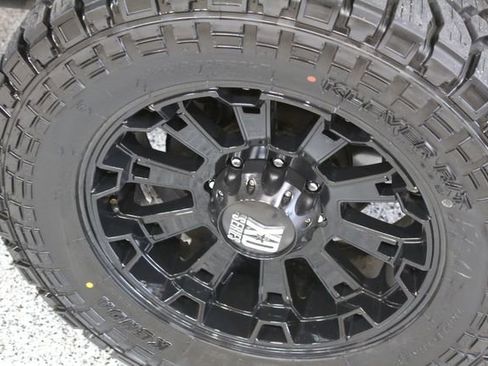 Used 2005 GMC Sierra 2500 SLT w/ Heavy-Duty Power Package image 26