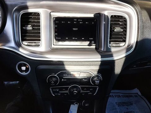 Used 2020 Dodge Charger SXT image 9