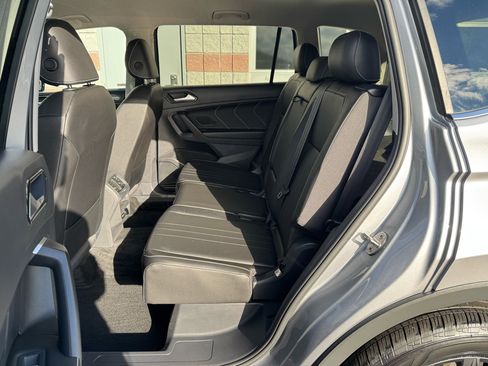 Used 2023 Volkswagen Tiguan SE image 26